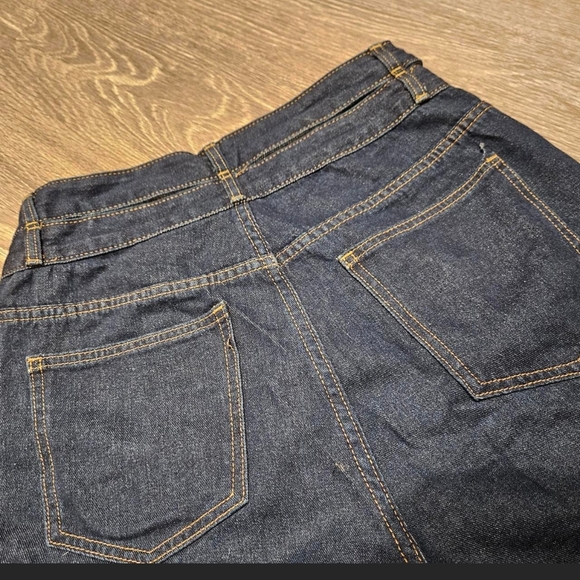 Cut-Out Blue Denim Jeans - Picture 5 of 5